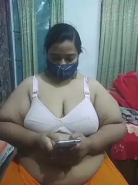 momo loves online show from February 28, 12:50 pm