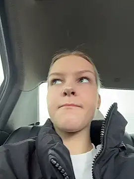 Snapshot of AshleyMur chatting on March 20, 4:17 am AshleyMur online show from March 20, 4:17 am