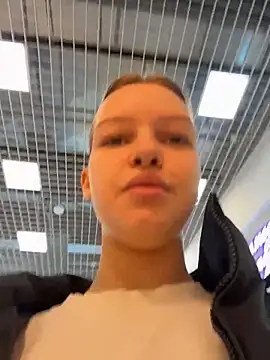 Snapshot of AshleyMur chatting on March 31, 5:41 am AshleyMur online show from March 31, 5:41 am