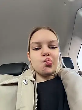 AshleyMur online show from May 18, 5:57 am