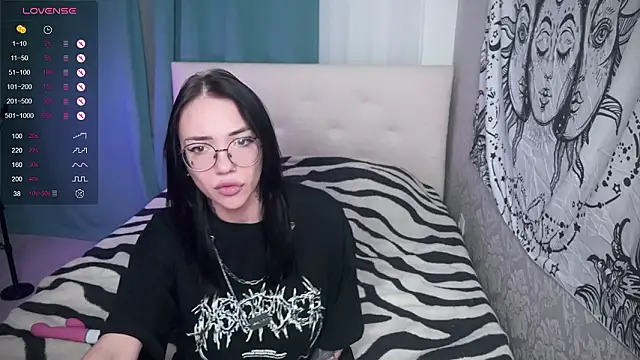 a s m   online show from February 4, 3:29 pm