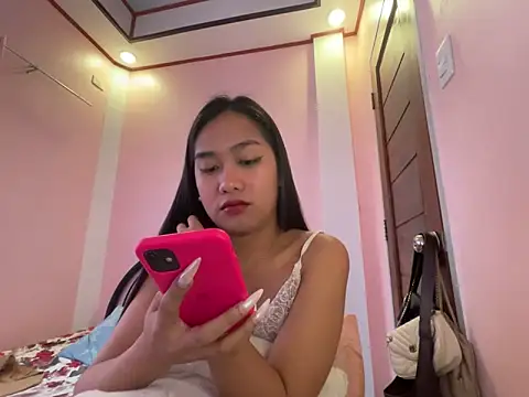 Mira Janee online show from February 6, 1:32 am