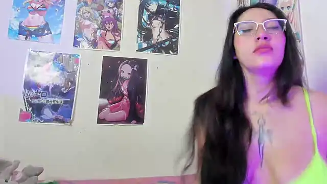 Snapshot of abril_onnel chatting on October 21, 6:30 pm abril onnel online show from October 21, 6:30 pm