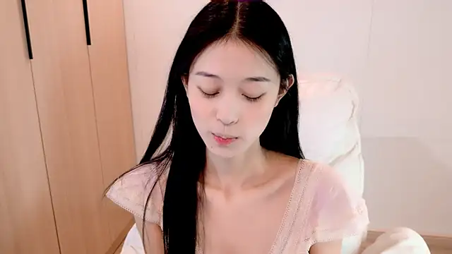 Snapshot of iiiiiiiiiu chatting on January 17, 2:00 pm iiiiiiiiiu online show from January 17, 2:00 pm