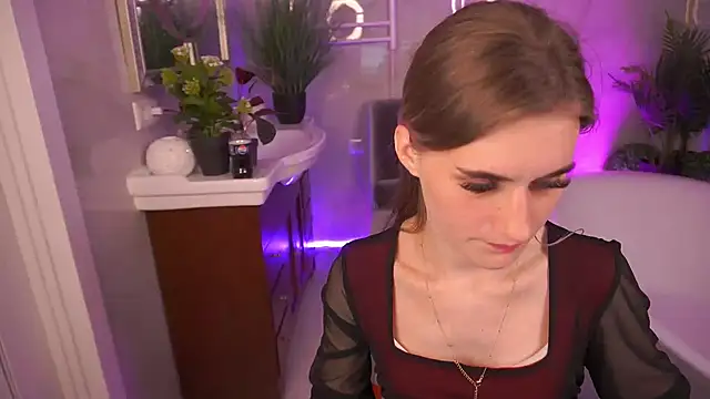 DiamondNina online show from April 25, 8:06 pm