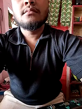 RaiStarrrr0-9 online show from January 9, 4:37 am