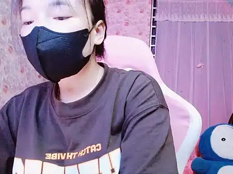 -Tamy- online show from April 25, 2:14 pm