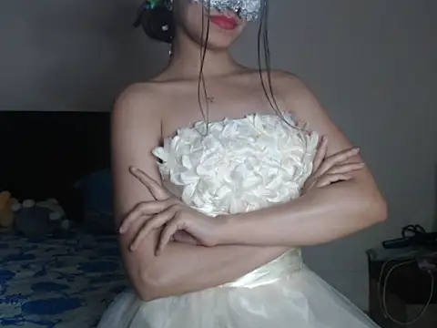 Hottie heer online show from February 12, 5:08 pm