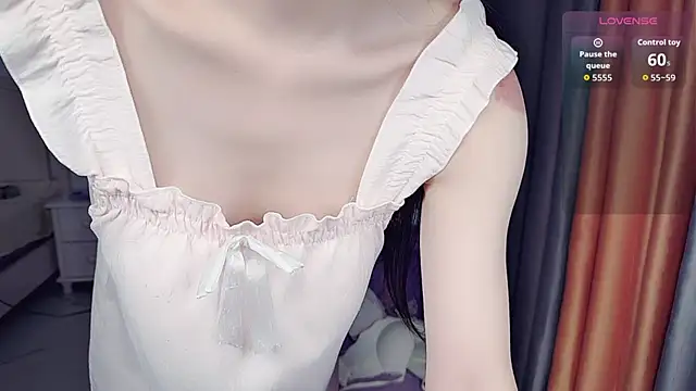 NolanMia online show from May 10, 1:55 am