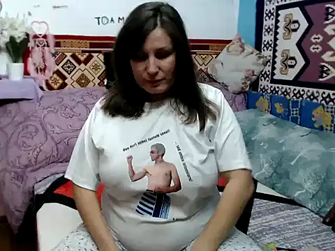 Adelinemilf online show from January 15, 8:30 am