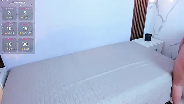 Snapshot of mia_gold_ chatting on February 26, 6:51 pm mia gold online show from February 26, 6:51 pm