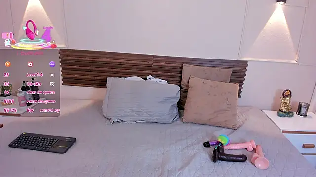 Snapshot of mia_gold_ chatting on March 25, 7:09 pm mia gold online show from March 25, 7:09 pm