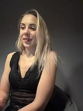 ElenaWhitmore online show from March 9, 12:14 am