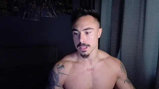 Snapshot of Master_Lukas chatting on April 29, 1:37 pm Master Lukas online show from April 29, 1:37 pm