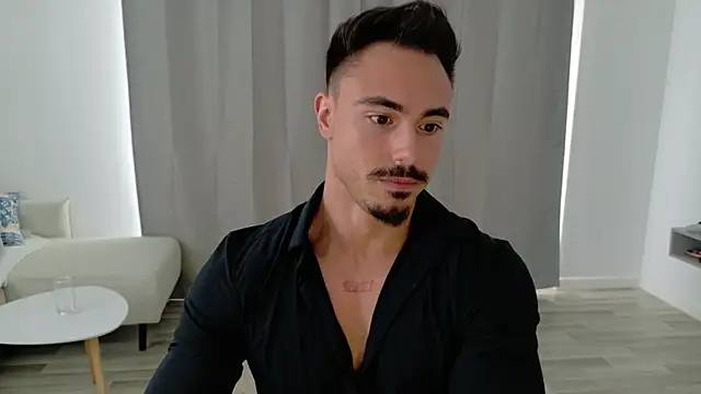 Snapshot of Master_Lukas chatting on May 4, 12:34 pm Master Lukas online show from May 4, 12:34 pm