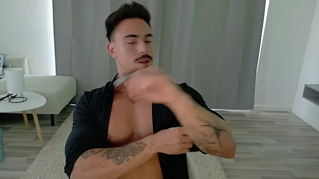 Snapshot of Master_Lukas chatting on May 11, 4:04 pm Master Lukas online show from May 11, 4:04 pm