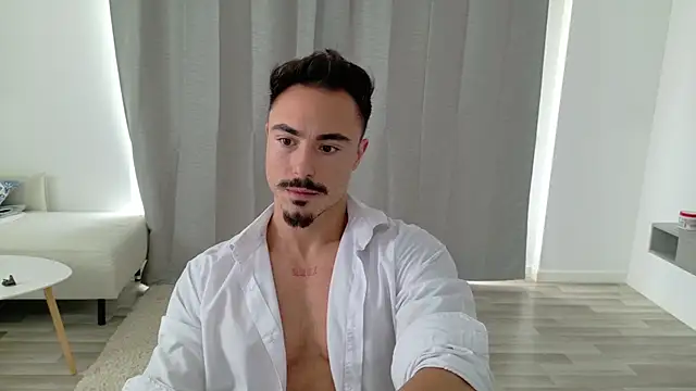 Snapshot of Master_Lukas chatting on May 13, 11:51 am Master Lukas online show from May 13, 11:51 am