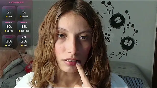 Snapshot of Sweet_moon_v_ chatting on March 4, 7:53 pm Sweet moon v online show from March 4, 7:53 pm