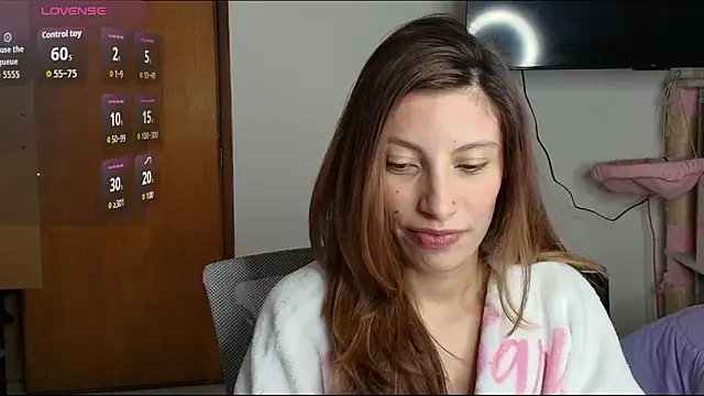 Snapshot of Sweet_moon_v_ chatting on April 20, 11:17 pm Sweet moon v online show from April 20, 11:17 pm