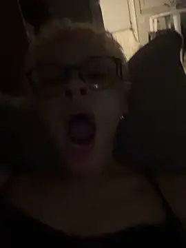 jojosbizarrelyf online show from May 7, 2:06 am