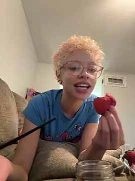jojosbizarrelyf online show from May 12, 11:02 pm