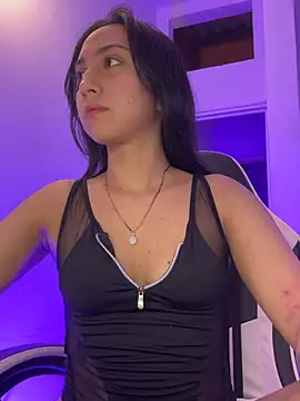 sofiiamillerr online show from July 4, 4:51 am