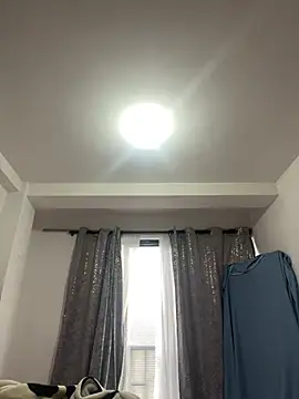 Violett hott  online show from April 30, 11:38 am