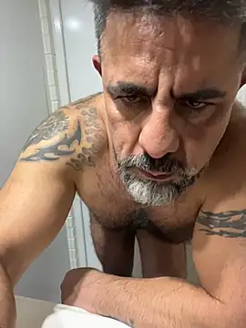 wolfbucker online show from January 16, 7:45 am