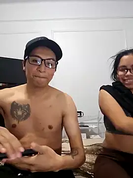 Snapshot of ninel_jeff chatting on February 6, 10:35 pm ninel jeff online show from February 6, 10:35 pm