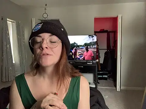 Snapshot of Intothewoodswego chatting on February 16, 2:24 pm Intothewoodswego online show from February 16, 2:24 pm