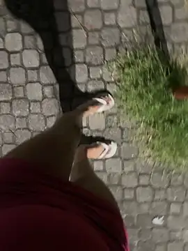 Snapshot of joel852 chatting on February 18, 1:45 am joel852 online show from February 18, 1:45 am