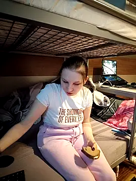 LissieDemons online show from February 5, 3:38 pm