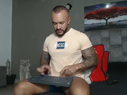 LeonGolds online show from February 4, 10:32 am