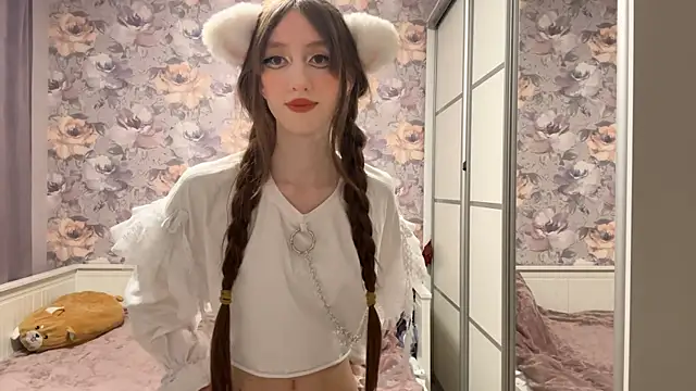 Snapshot of NyxoraX chatting on February 13, 2:57 pm NyxoraX online show from February 13, 2:57 pm