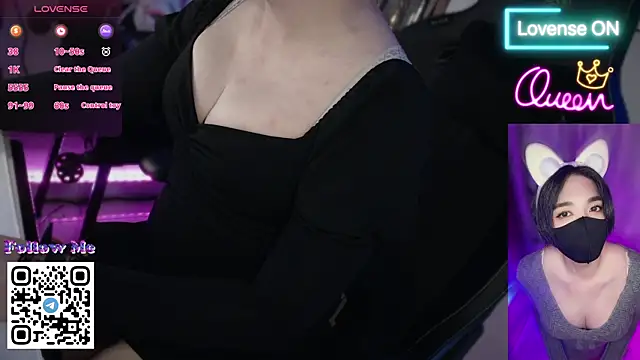 Snapshot of asiantransgirlsuki chatting on August 7, 2:46 am asiantransgirlsuki online show from August 7, 2:46 am
