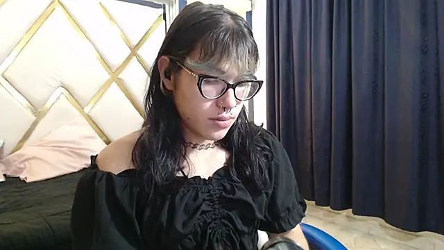 Snapshot of lilith_ayanami chatting on July 14, 7:41 pm lilith ayanami online show from July 14, 7:41 pm