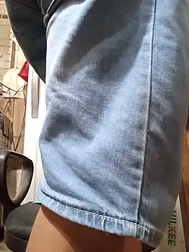UrAsianGuy90 online show from May 14, 6:09 am