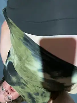 Snapshot of ParejaSutra69 chatting on January 17, 2:27 am ParejaSutra69 online show from January 17, 2:27 am