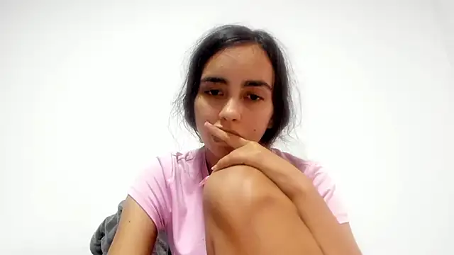 Sarah sumemers online show from April 24, 9:06 pm