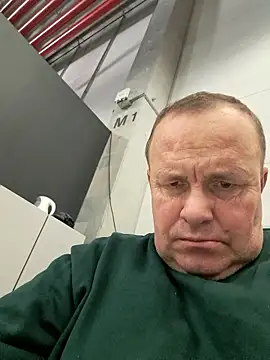 Snapshot of kanos71 chatting on January 8, 12:07 pm kanos71 online show from January 8, 12:07 pm