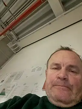 Snapshot of kanos71 chatting on January 12, 2:11 pm kanos71 online show from January 12, 2:11 pm