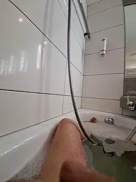 Snapshot of kanos71 chatting on February 2, 5:50 am kanos71 online show from February 2, 5:50 am