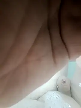 Snapshot of kanos71 chatting on February 5, 5:56 am kanos71 online show from February 5, 5:56 am