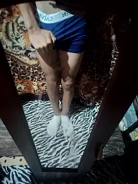 Snapshot of Mickey_9 chatting on January 14, 3:23 am Mickey 9 online show from January 14, 3:23 am