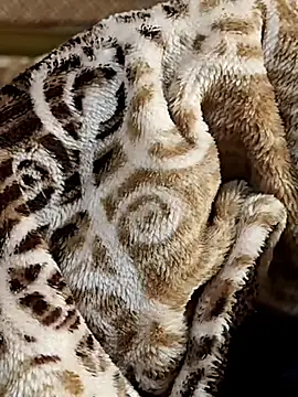 Snapshot of Love_Sweat5 chatting on January 8, 5:21 am Love Sweat5 online show from January 8, 5:21 am