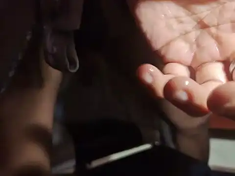 Snapshot of Love_Sweat5 chatting on January 12, 7:02 am Love Sweat5 online show from January 12, 7:02 am