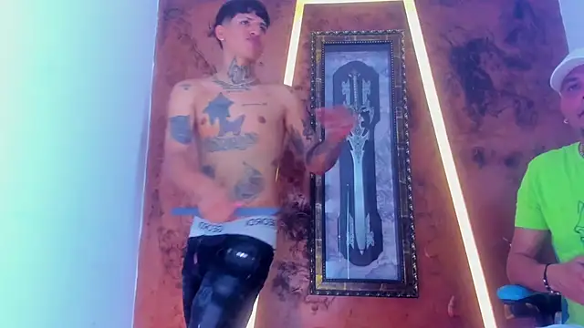 Snapshot of Sam_33_sexy_27 chatting on January 6, 6:06 am Sam 33 sexy 27 online show from January 6, 6:06 am