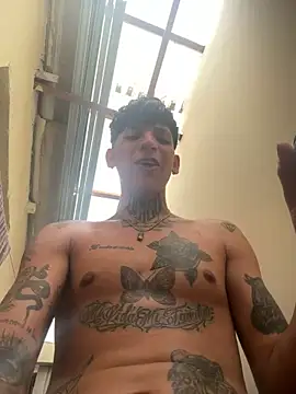 Snapshot of Sam_33_sexy_27 chatting on February 15, 4:36 pm Sam 33 sexy 27 online show from February 15, 4:36 pm