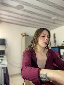 Snapshot of NatalyPinky chatting on March 25, 9:32 pm NatalyPinky online show from March 25, 9:32 pm