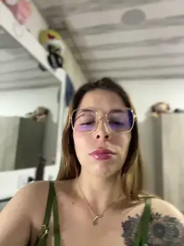 Snapshot of NatalyPinky chatting on May 15, 11:45 pm NatalyPinky online show from May 15, 11:45 pm